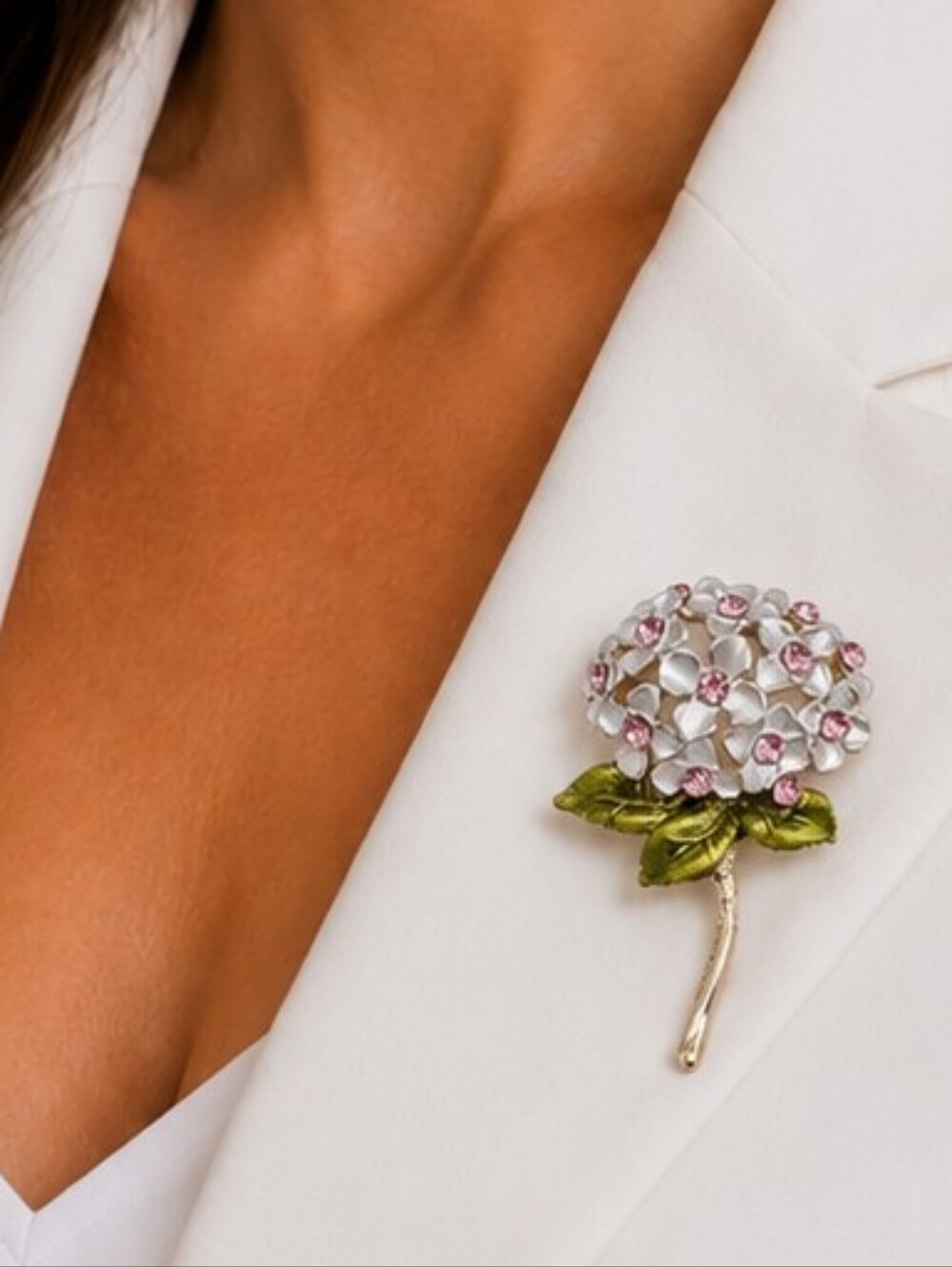 💎 Pink Crystal Hydrangea Flower Brooch Enamel Leaves Gold Tone Floral Pin